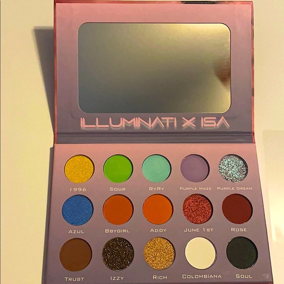 Illuminati X Isa eyeshadow palette - Picture 3 of 5